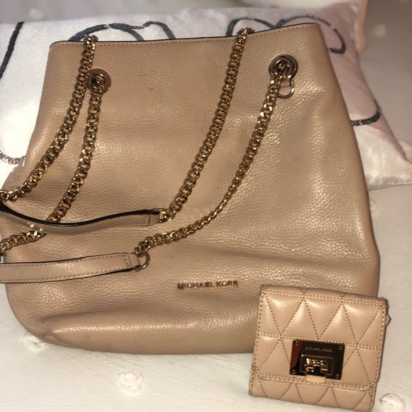 Michael Kors Handbags - Michael Kors Bag and Wallet